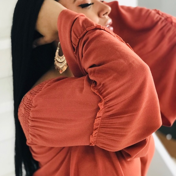 Flora Off Shoulder Blouse - Picture 1 of 2